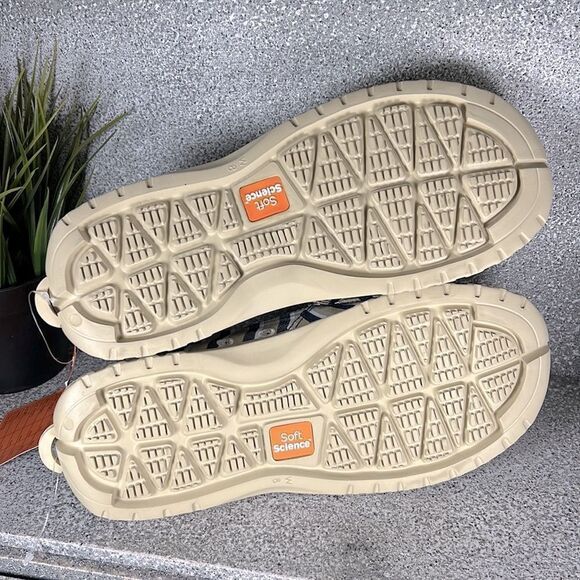 NWT Soft Science Durango Canvas Striped Slip On Sneakers Shoes Size 8 - Picture 6 of 8